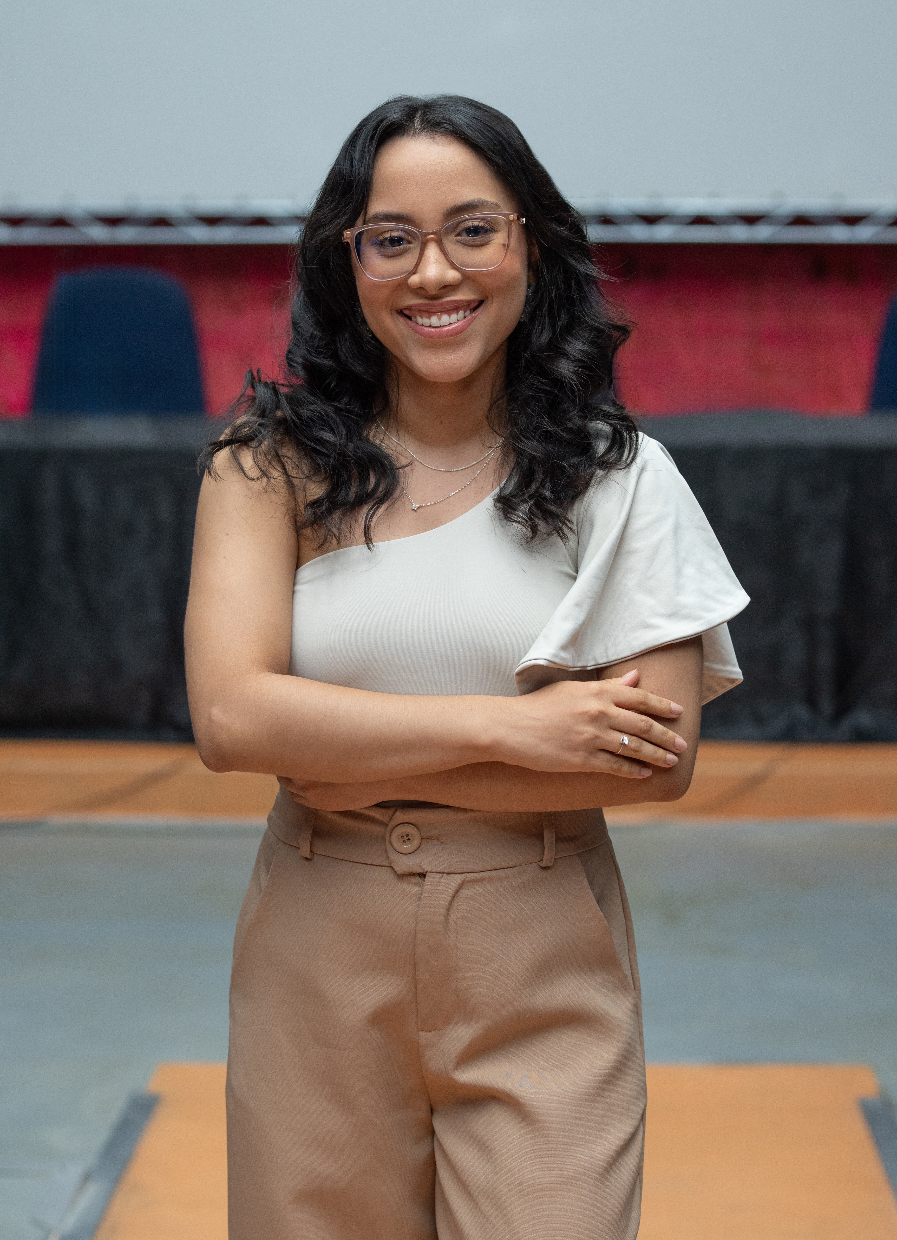 Foto da psicóloga Lívya Maria Gomes de Medeiros